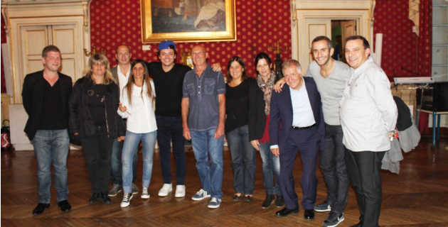 Kev Adams reçu dans les salons de la mairie