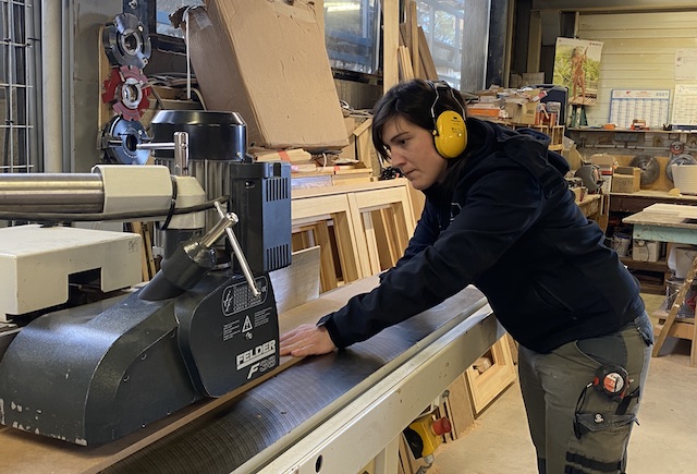 Avant de devenir menuisier, Myriam a été agent comptable pendant 12 ans