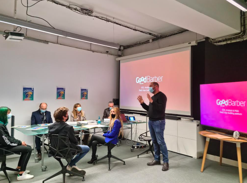 La visite du campus Plex à Ajaccio par 2 classes de terminale soit 24 élèves du lycée Jules Antonini Ajaccio