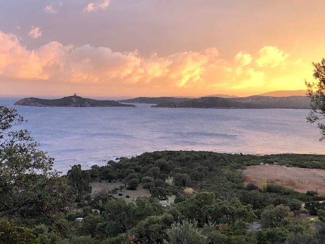 La photo du jour : Festival de couleurs au-dessus de Pinarellu