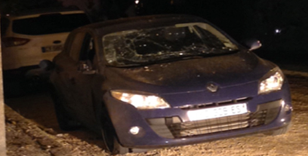 La voiture endommagée à Ajaccio