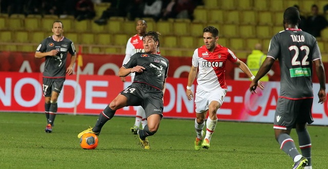A Monaco, Medhi Mostefa a montré l'exemple niveau engagement. Le chemin à suivre pour battre Lorient (Ritrattu : G Pierlovisi AC-Ajaccio.com)