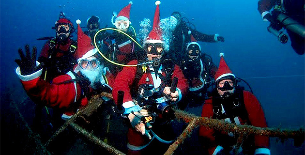 17 Pères Noël plongeurs à…Piscia di Gallu