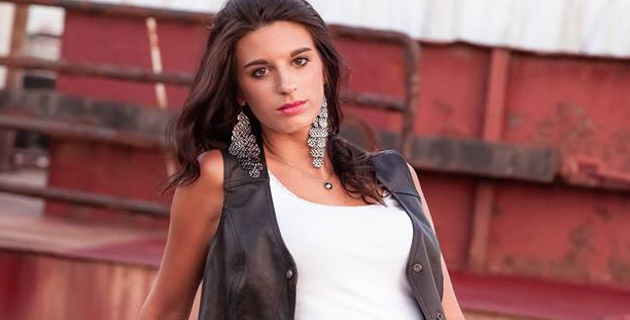 Candidate corse à Miss Prestige National, Carla Guidicelli attend vos votes