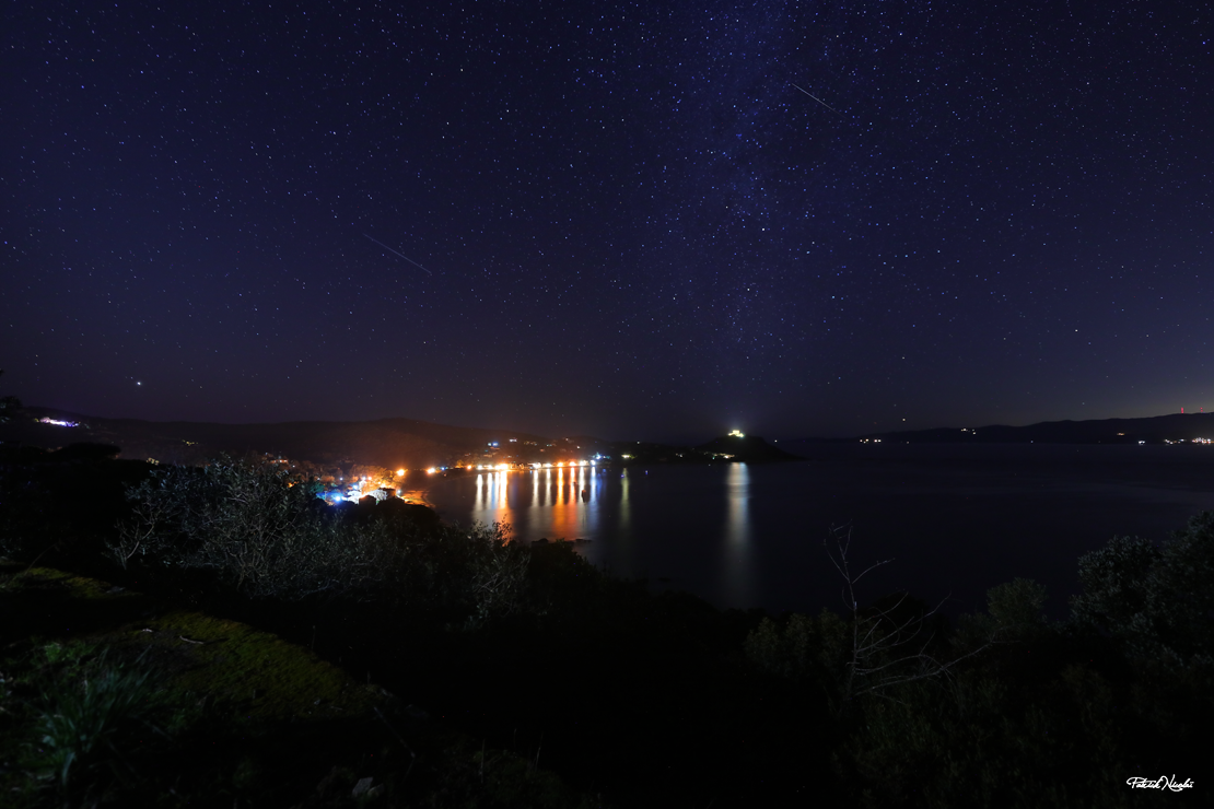La photo du jour : la baie de Campomoro sous les étoiles