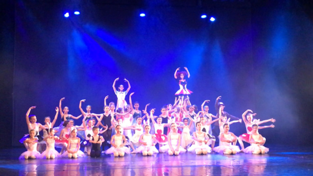 Photo illustration archives CNI