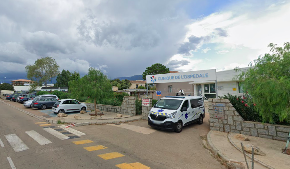 Photo illustration capture écran Google Maps