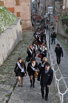 Les candidates au titre de Miss Prestige National 2014  à l’assaut de Bonifacio !