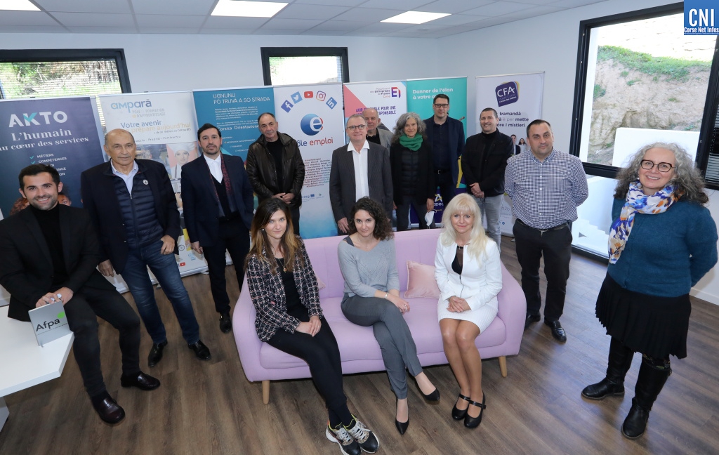 Une quinzaine de partenaires organisent le salon - Photos Michel Luccioni