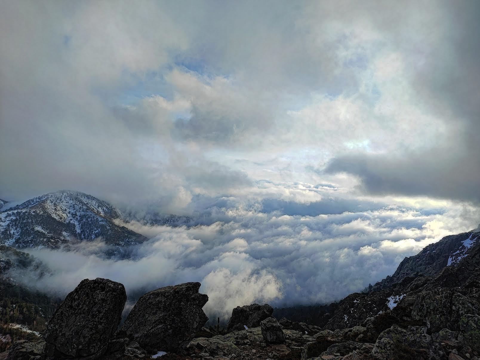Superbe mer de nuages au-dessus du col de Vergio (Stéphanie Ingram)