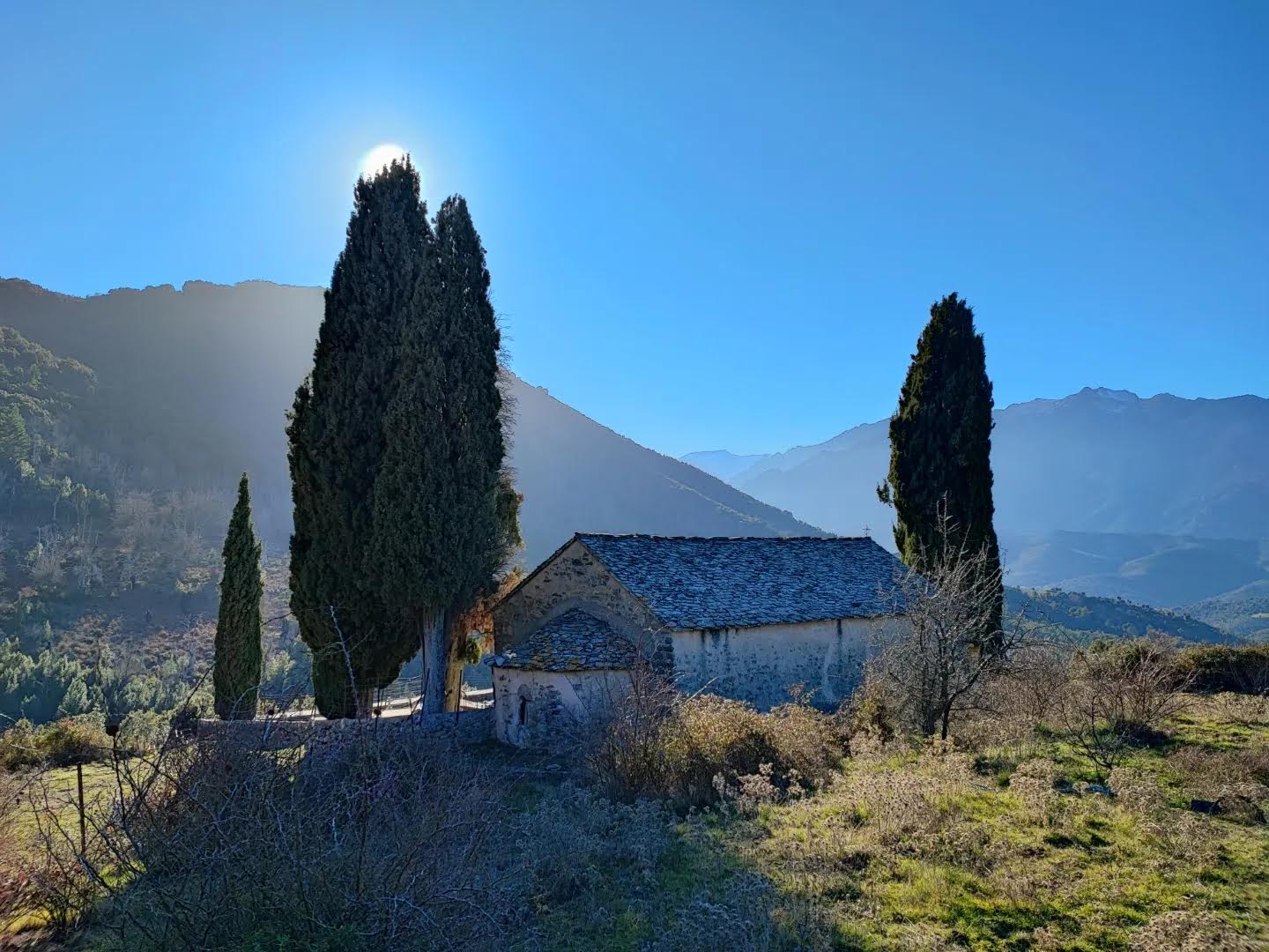 La photo du jour : la belle chapelle romane San Lurenzu à Tralonca