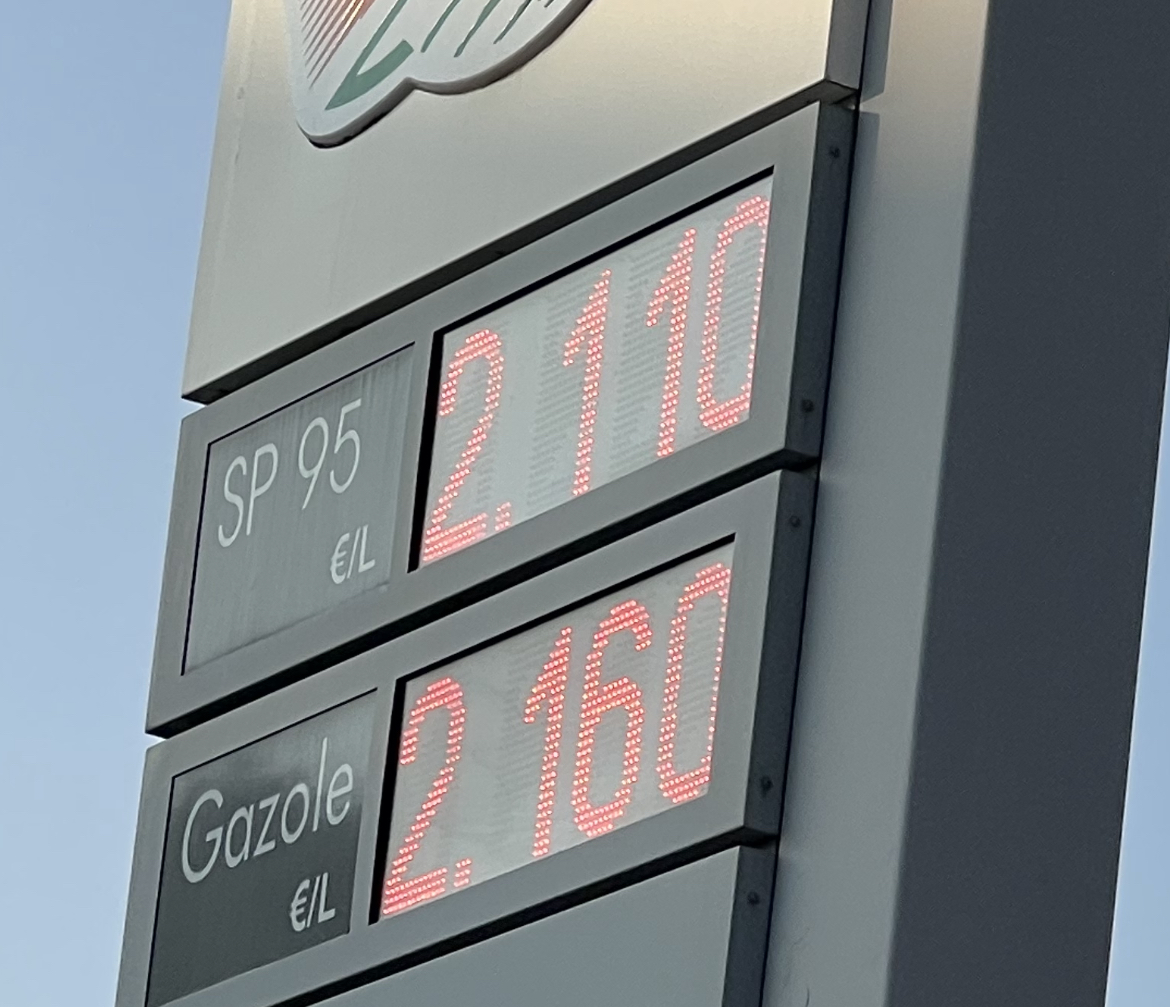 Ce 9 mars, le gasoil est plus cher que le sans plomb dans certaines stations-essence corses.