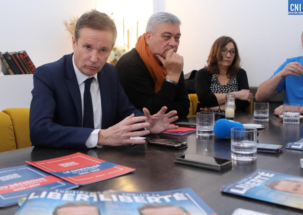 Au grand Café Napoléon d’Ajaccio. Photo Michel Luccioni
