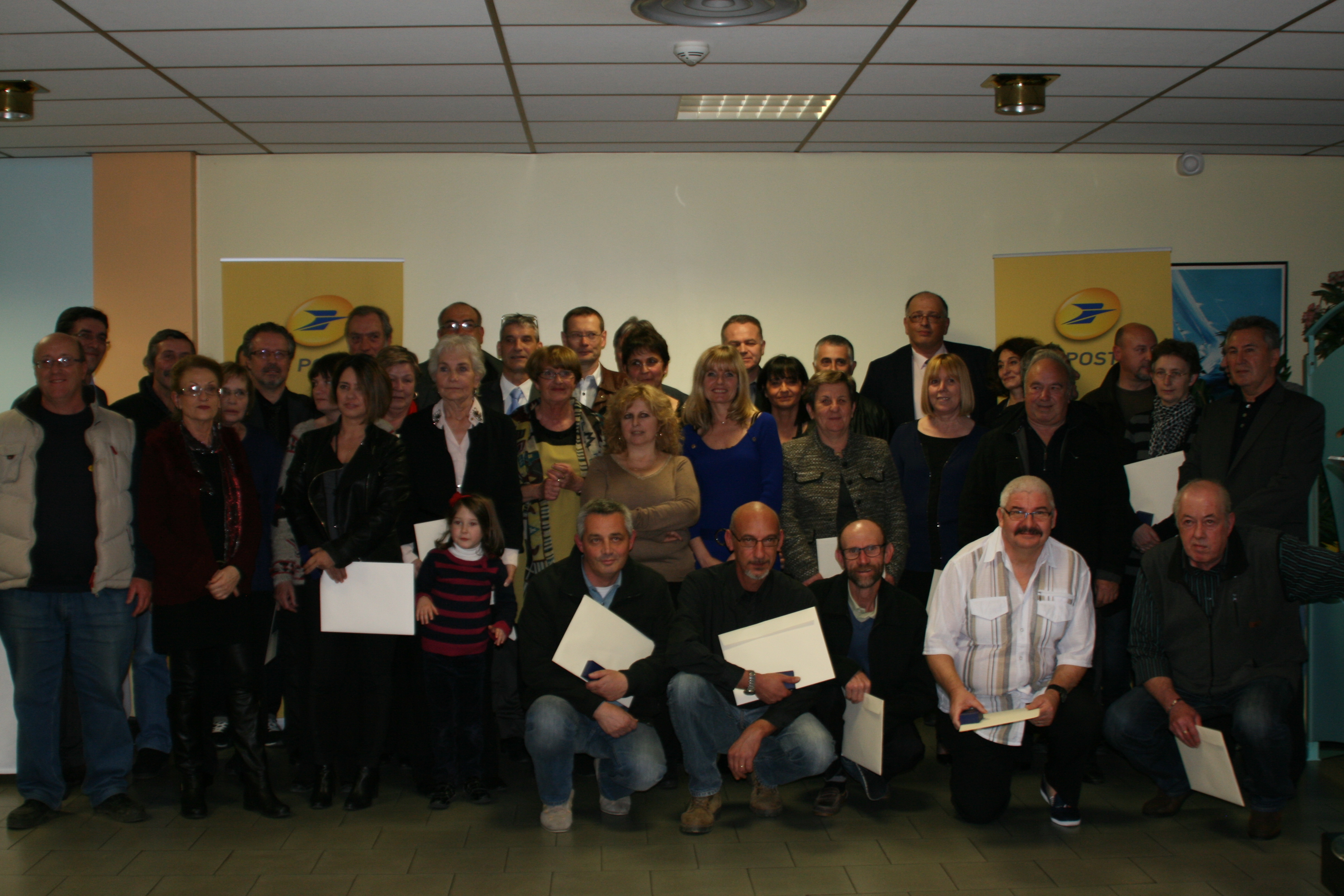 Remise des médailles d'honneur à 35 postiers de Corse