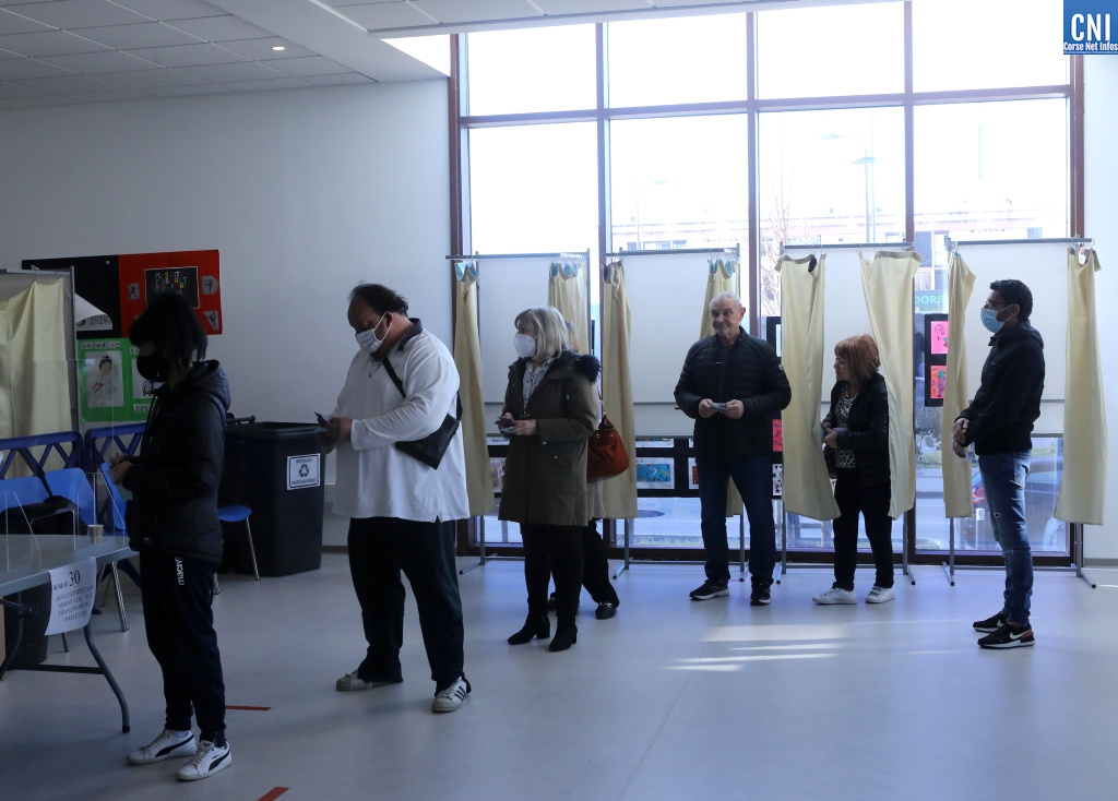 Photo illustration - Michel Luccioni