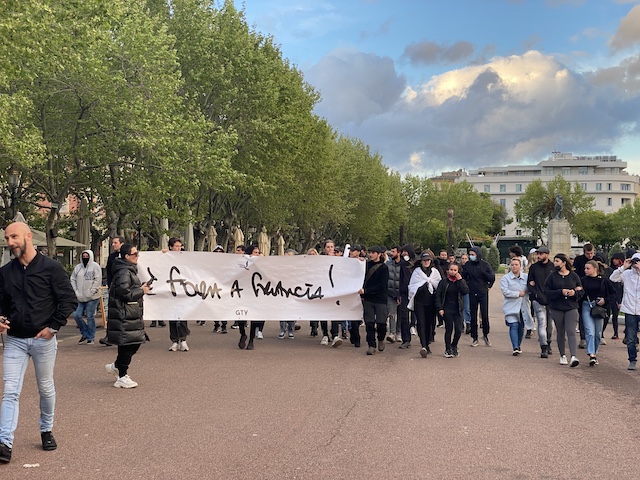 Sur la place Sait Nicola un cortège pacifique