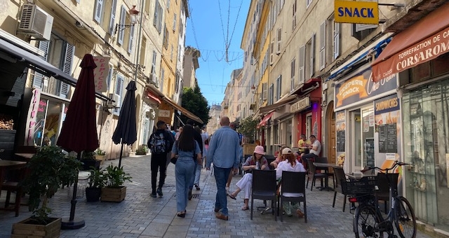 Bastia : la rue Napoléon, nouveau berceau des commerces de bouche