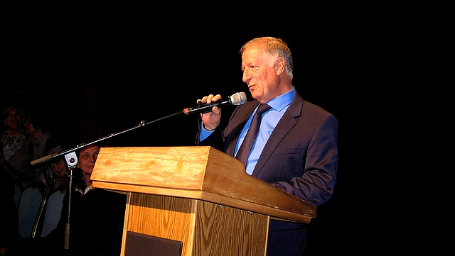 Simon Renucci s'est adressé "à tous les Ajacciens" dans un Palais des Congrès archi-comble jeudi soir. (Photo : Yannis-Christophe Garcia)