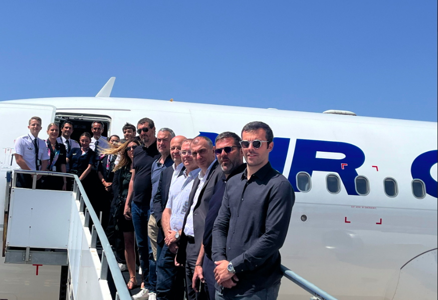 Ce samedi 21 mai les dirigeants d'Air Corsica et de la Chambre de Commerce et d'Industrie de Corse, accompagnés d'acteurs du tourisme de l'Extrême-Sud de l'île, se réunissaient pour célébrer la reprise en force de la ligne Figari- Charleroi Bruxelles Sud, opérée à compter de ce jour et jusqu'au 1er octobre 2022