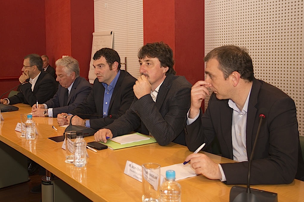 Marylise Lebranchu veut "avancer sur le chantier de la réforme constitutionnelle"