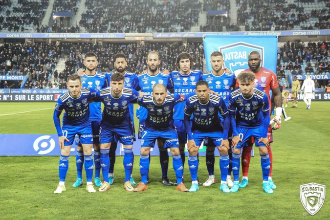 Football (Ligue 2) - Le SC Bastia résiste face aux offres importantes pour son défenseur latéral Zakaria Ariss Football (Ligue 2) - Le SC Bastia résiste face aux offres importantes pour son défenseur latéral Zakaria Ariss