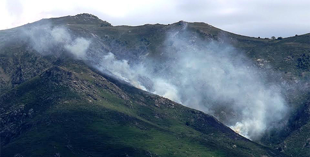 Deux importants écobuages au col de Battaglia et dans le Régino