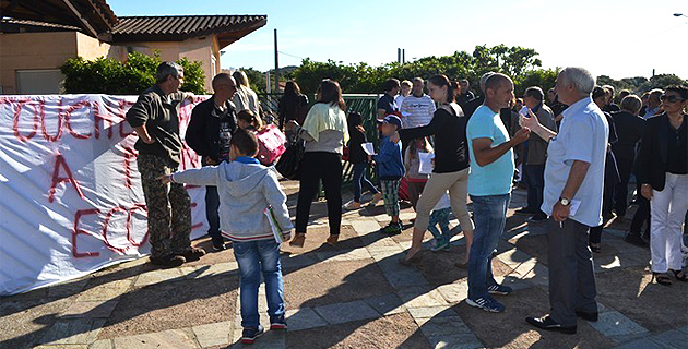 Muratello : "Touche pas à mon école"