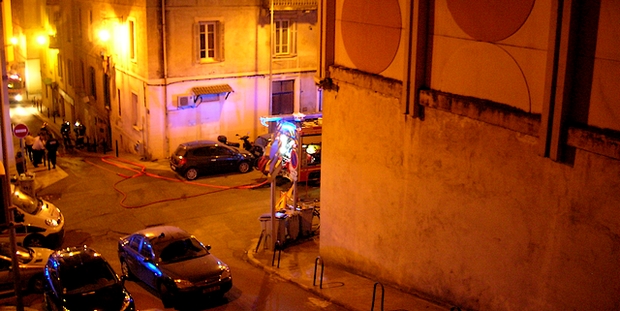 Les Sapeurs-Pompiers ont maîtrisé le sinistre en une demi-heure environ. (Photo : Yannis-Christophe Garcia)