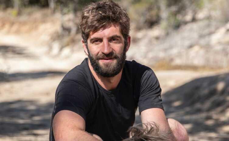 Sebastien Le Candidat Corse De L Amour Est Dans Le Pre Fait Chavirer Les Coeurs Des Telespectatrices Sebastien Le Candidat Corse De L Amour Est Dans Le Pre Fait Chavirer Les Coeurs Des Telespectatrices