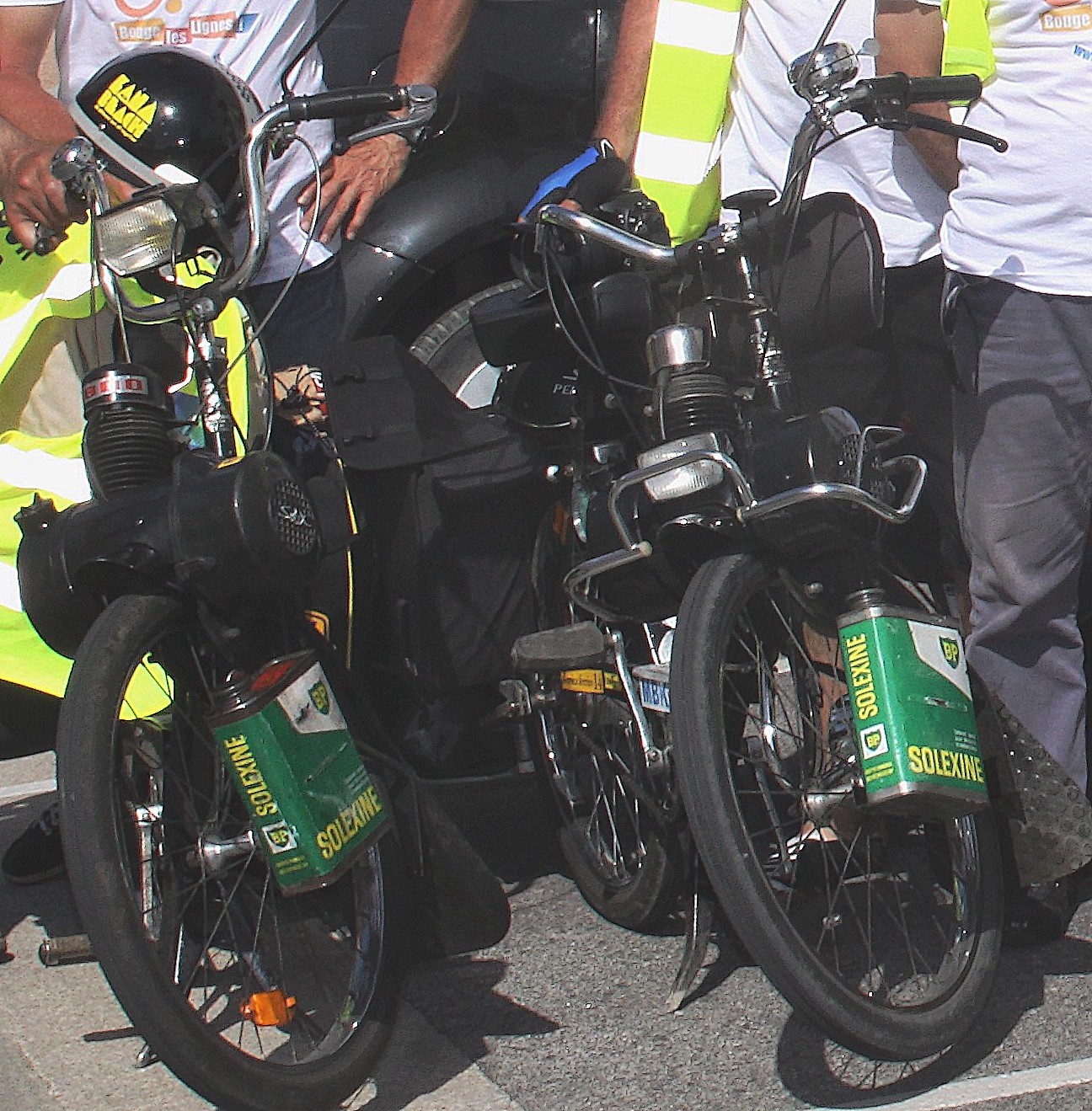 Vélo-Solex des années 70 et "Gilets Jaunes" : Ils roulent pour la sclérose en plaques