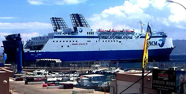 Le "Monte d'Oro" toujours au port : L'inquiétude des commerçants de L'Ile-Rousse