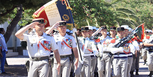 Le colonel Jean-Michel Meunier (à gauche) est le fils du colonel (er) Georges Meunier et Mme née Mathilde Canava, habitants de la Haute-ville connus fort avantageusement.