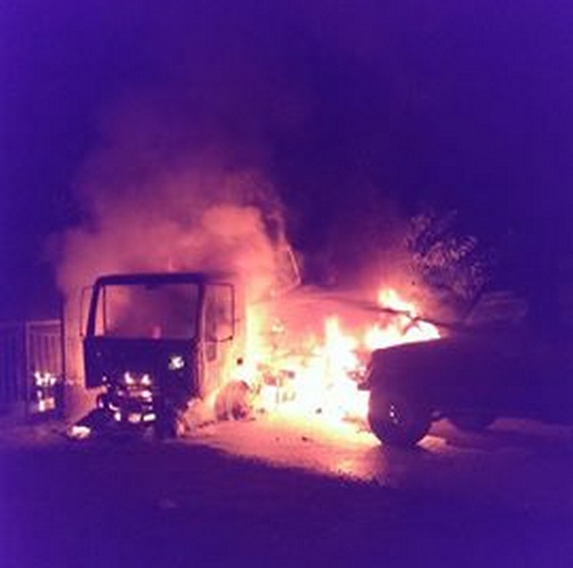 Véhicules et remorque incendiés sur le parking du garage Peugeot à la ZA de Corbara