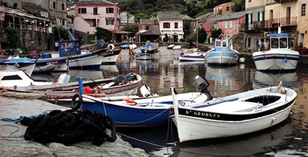 Le port de Centuri. (© Maurice Frappier )