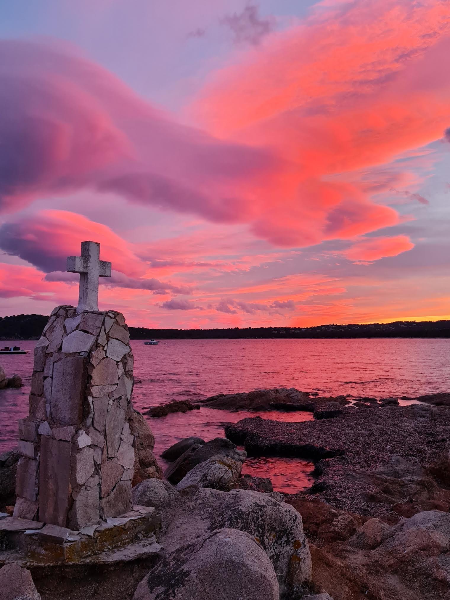 La photo du jour : quand le soleil tire sa révérence à Pinarellu