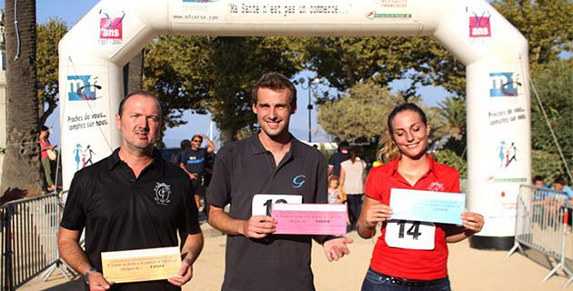 La course des garçons de café de L'Ile-Rousse à Benoît