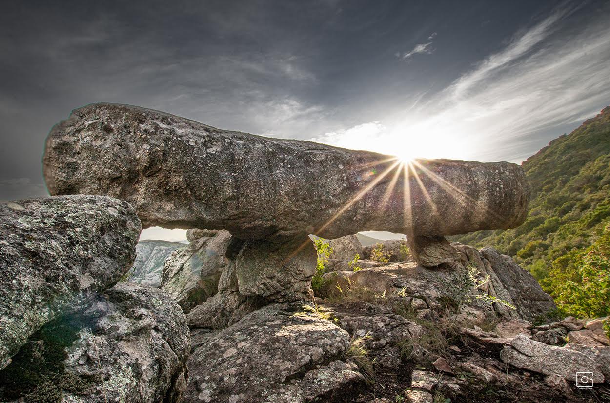 La photo du jour : le dolmen de la Punta di San Sistu
