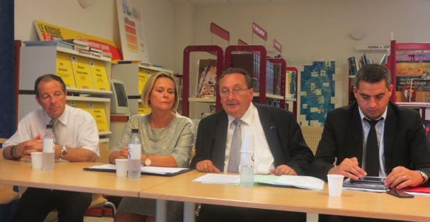 Antoine Chelelekian, IEN de circonscription, Catherine Mercier-Benhamou, inspectrice d’académie – directrice académique de Haute-Corse, Michel Barat, recteur de l’Académie de Corse, et Jean-Luc Giocanti, directeur de cabinet.