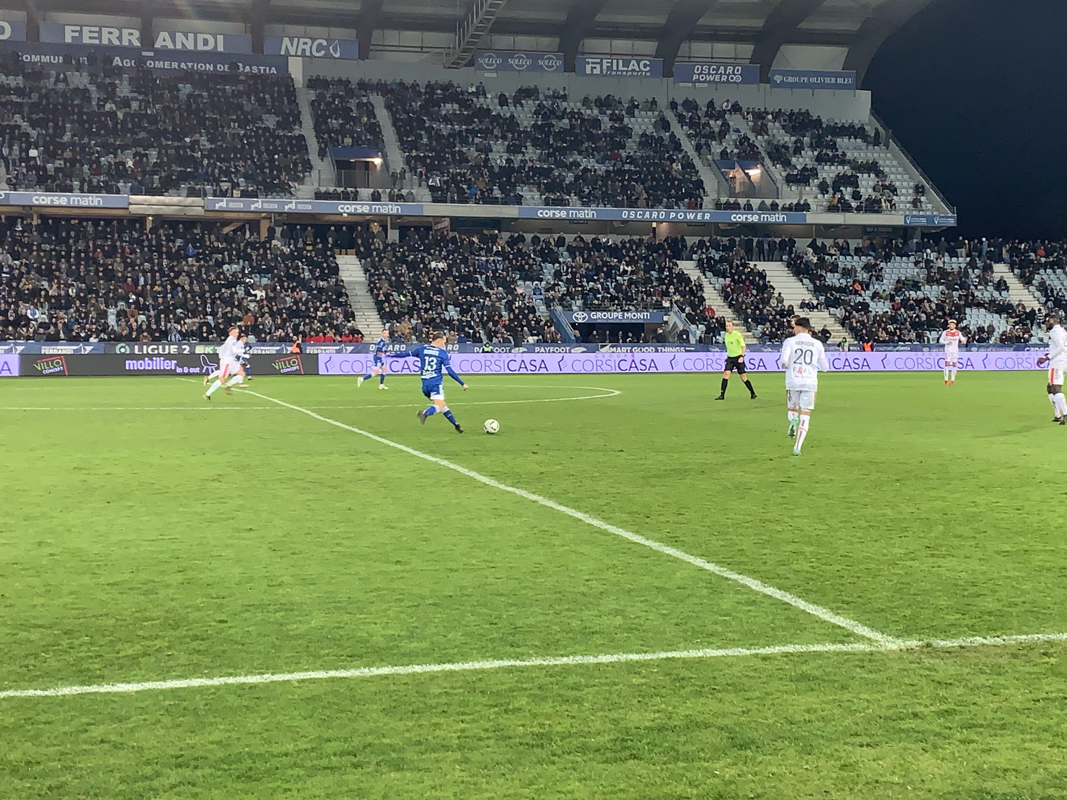 Football : Courte mais méritée victoire du SCB sur Valenciennes (1-0)