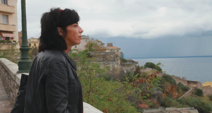 Jackie a dû quitter la Corse pour se reconstruire (Cat & Cie).