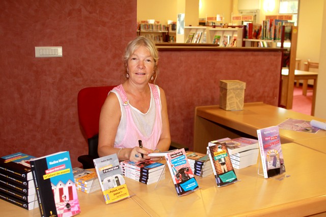 Nadine Monfils "invite" Mémé Cornemuse à la Bibliothèque-médiathèque municipale de Calvi