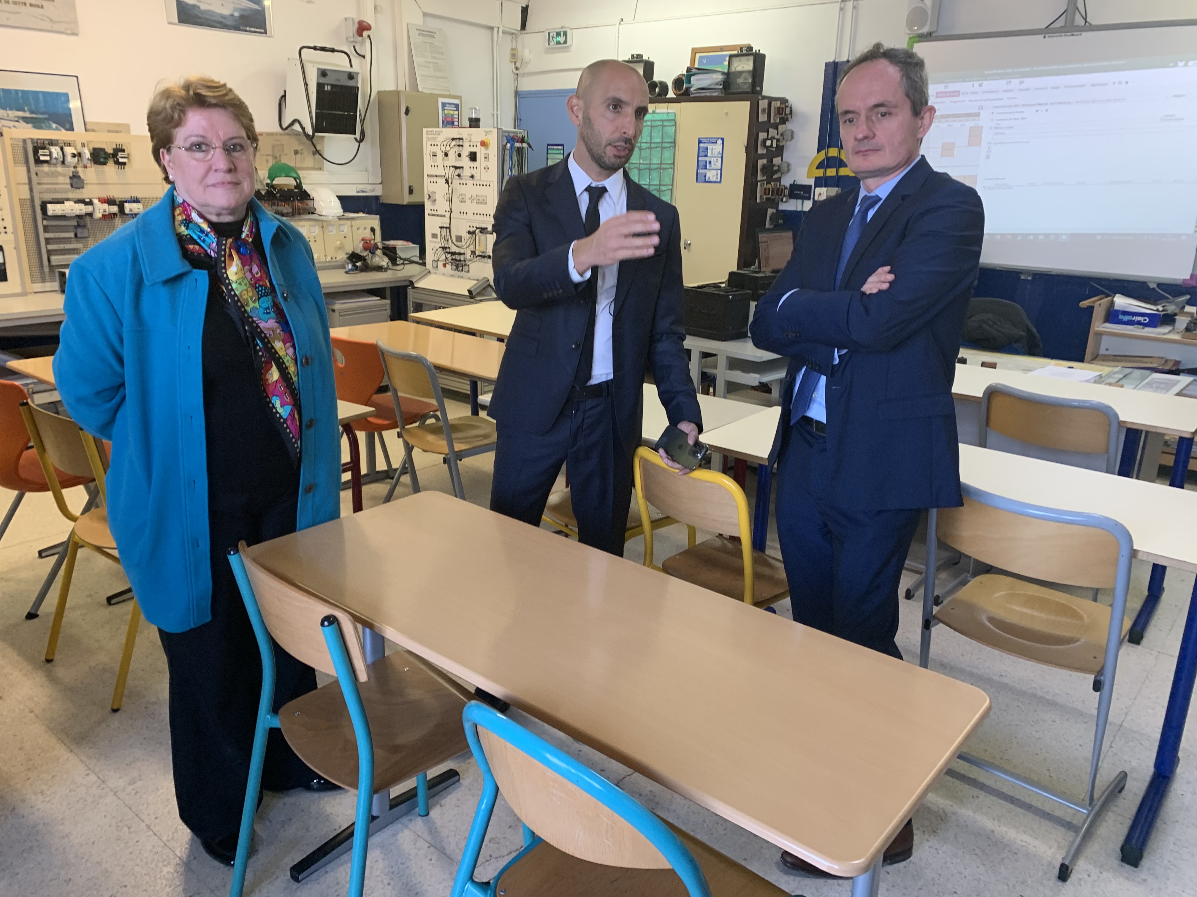 Evelyne Orsini et Julien Cometto, à gauche, ont fait visiter le lycée maritime à Christophe Lenormand