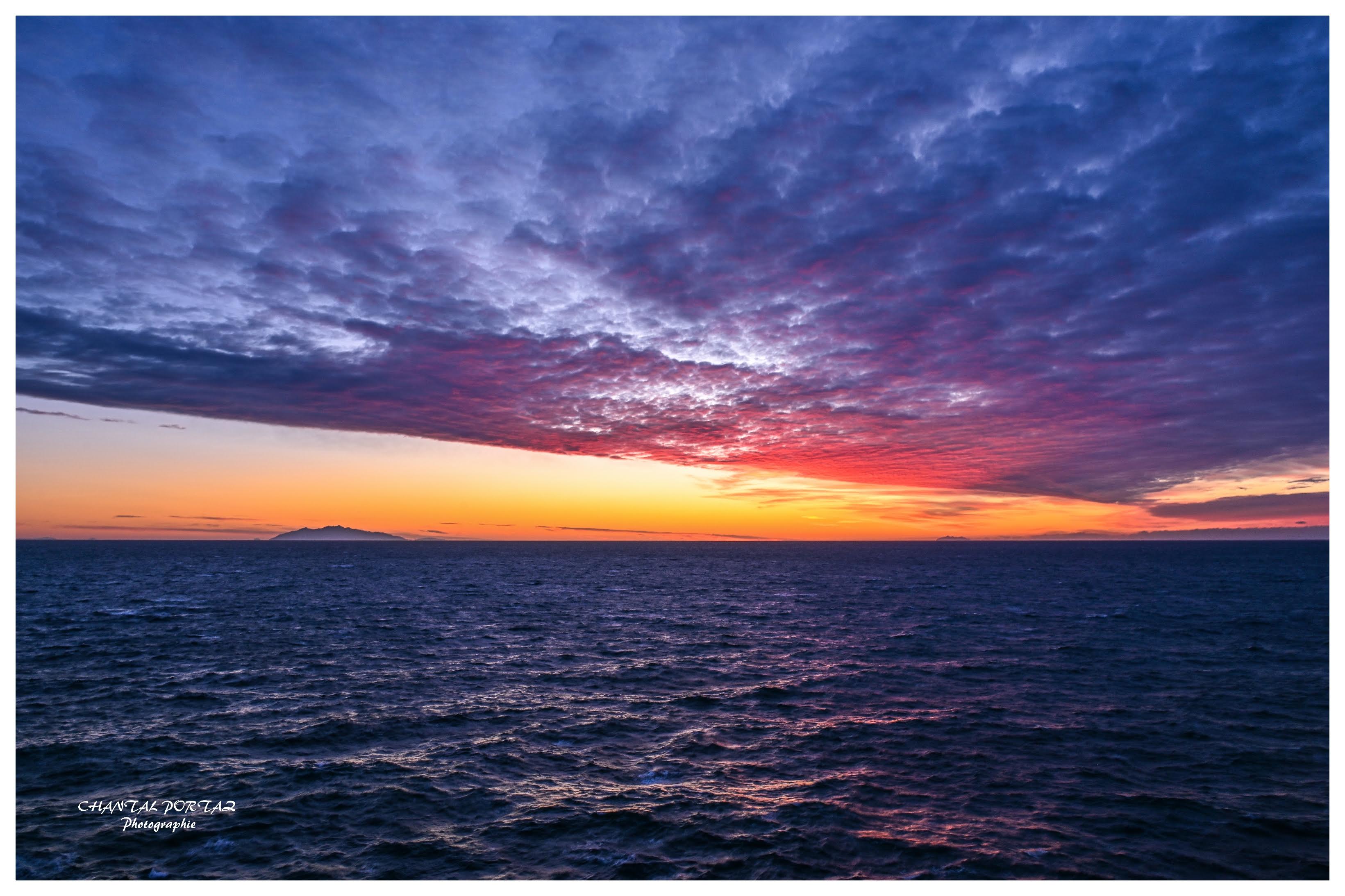 La photo du jour : couleurs exceptionnelles d'un lever de soleil sur l'archipel toscan