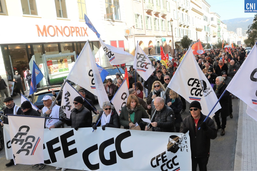 Ajaccio : un millier de personnes dans la rue contre la réforme des retraites