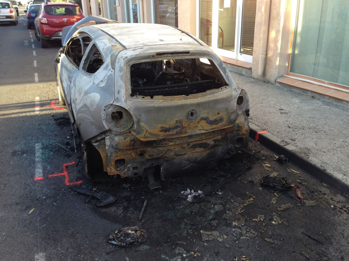 Le véhicule détruit à Calvi appartenait à un couple d'employés de la Société Générale victime de menaces à répétition