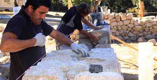 Lozari : Premiers ouvriers professionnels en pierre sèche diplômés en Corse
