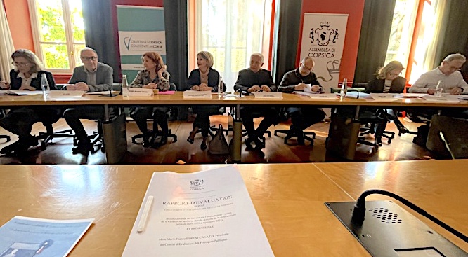 Le Comité d’évaluation des politiques publiques a présenté ce mercredi matin son premier rapport, en présence de la présidente de l’Assemblée de Corse, Marie-Antoinette Maupertuis et du représentant du Conseil exécutif, Alex Vinciguerra