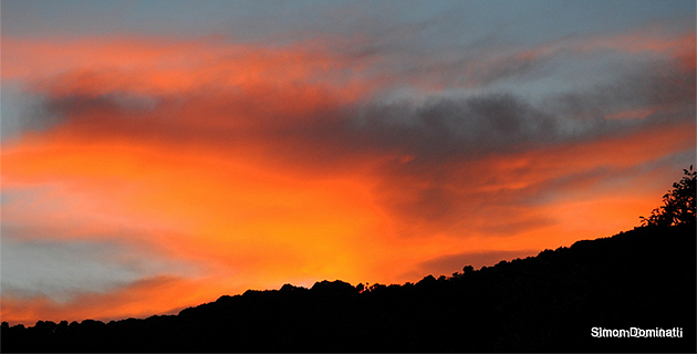 Au-dessus de la montagne de Cagna, le ciel s’amuse
