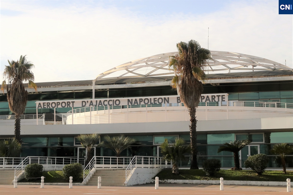 Ajaccio : Un bagage oublié entraîne l'évacuation de l'aéroport