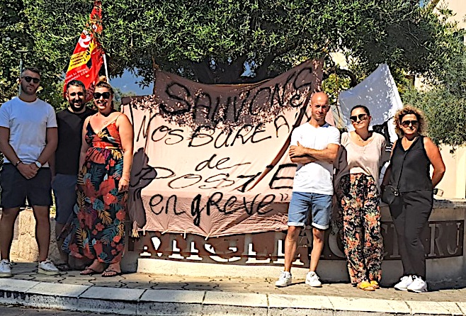 Les postiers de Prunelli di Fiumorbo protestent contre la suppression d'un emploi au sein de leur bureau.